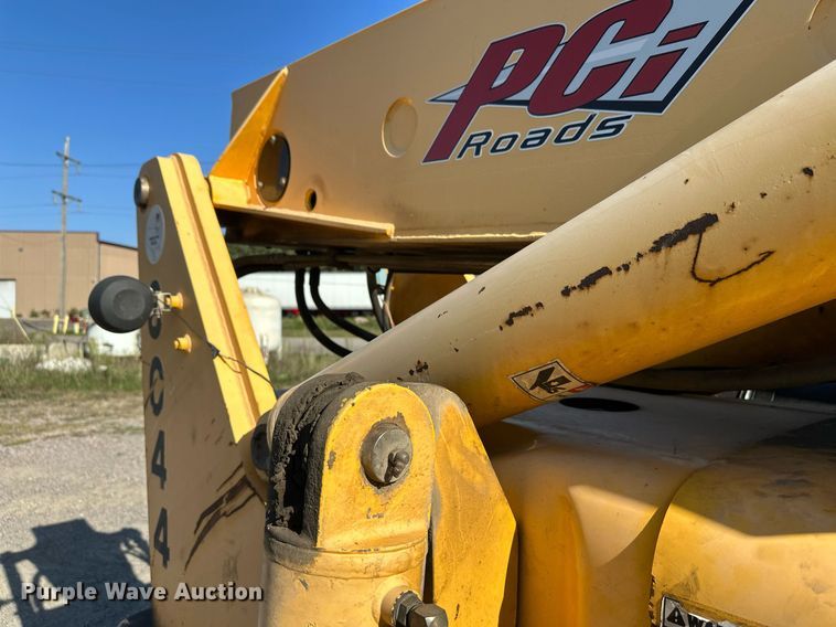 image for item EL0016 2003 Pettibone 8044 telehandler