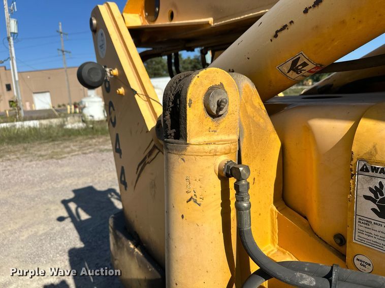 image for item EL0016 2003 Pettibone 8044 telehandler