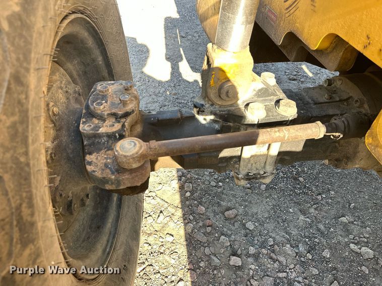 image for item EL0016 2003 Pettibone 8044 telehandler