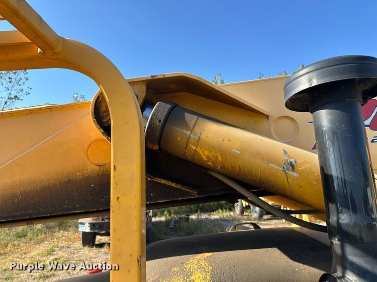 image for item EL0016 2003 Pettibone 8044 telehandler