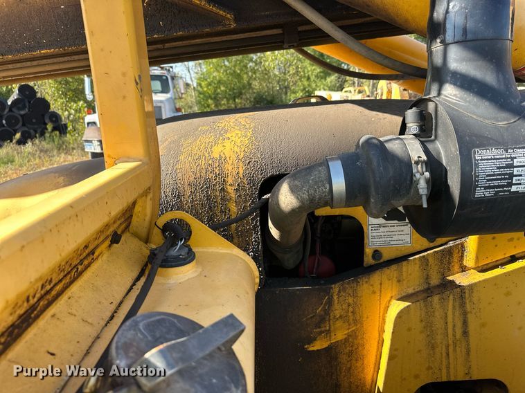 image for item EL0016 2003 Pettibone 8044 telehandler