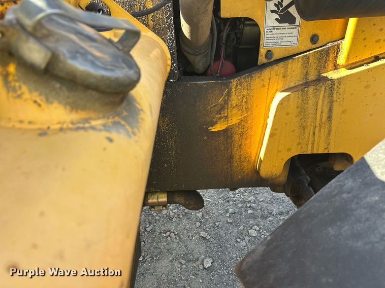 image for item EL0016 2003 Pettibone 8044 telehandler