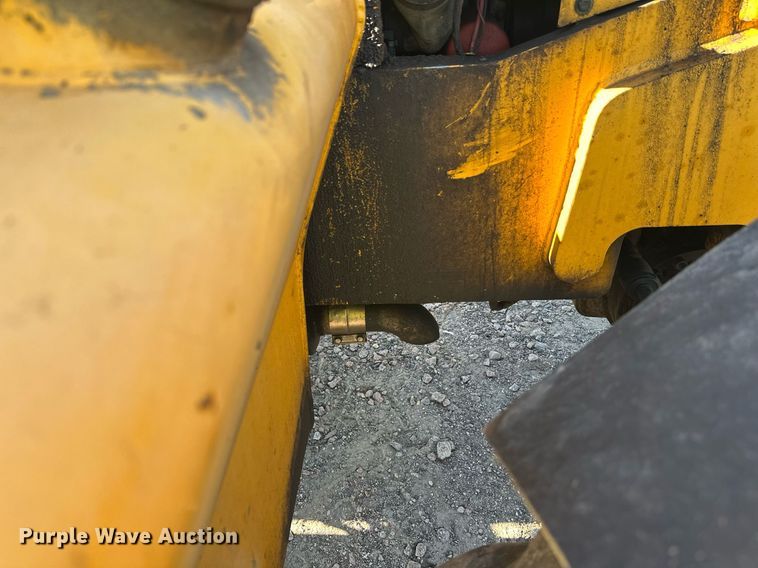 image for item EL0016 2003 Pettibone 8044 telehandler