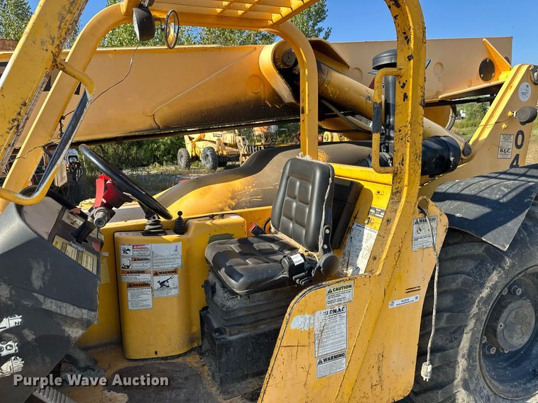 image for item EL0016 2003 Pettibone 8044 telehandler