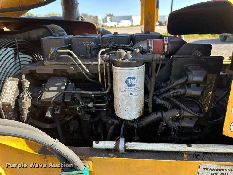 image for item EL0016 2003 Pettibone 8044 telehandler