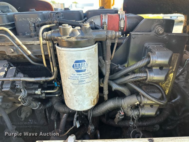 image for item EL0016 2003 Pettibone 8044 telehandler