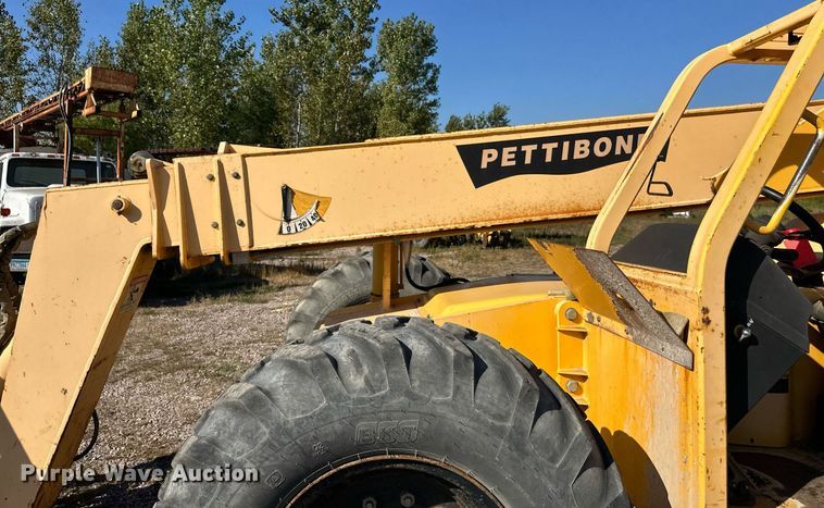 image for item EL0018 2005 Pertibone 8044 telehandler