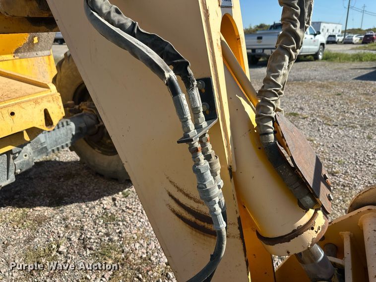 image for item EL0018 2005 Pertibone 8044 telehandler