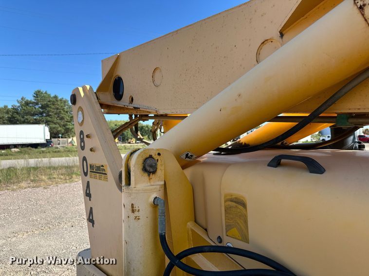 image for item EL0018 2005 Pertibone 8044 telehandler