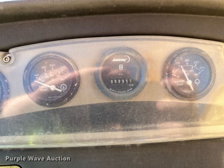 image for item EL0018 2005 Pertibone 8044 telehandler