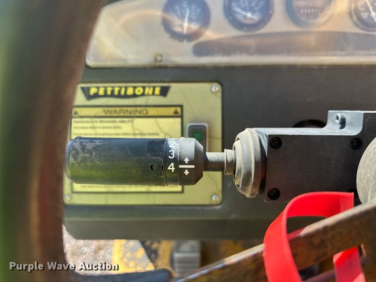 image for item EL0018 2005 Pertibone 8044 telehandler