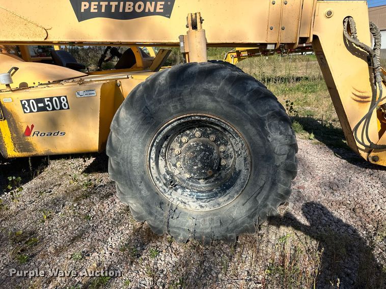image for item EL0018 2005 Pertibone 8044 telehandler