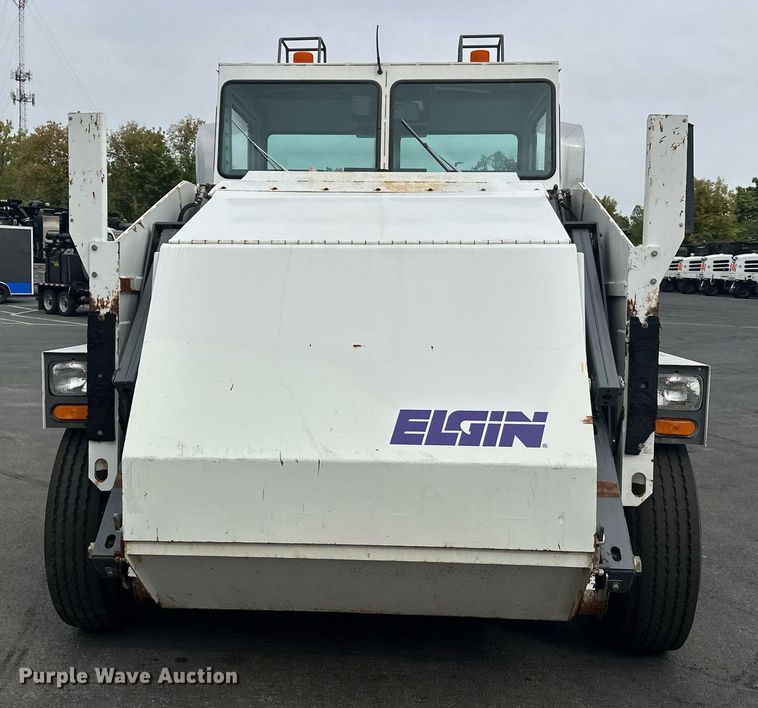 image for item EL0021 2001 Eljin Pelican series S street sweeper