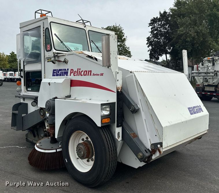 image for item EL0021 2001 Eljin Pelican series S street sweeper