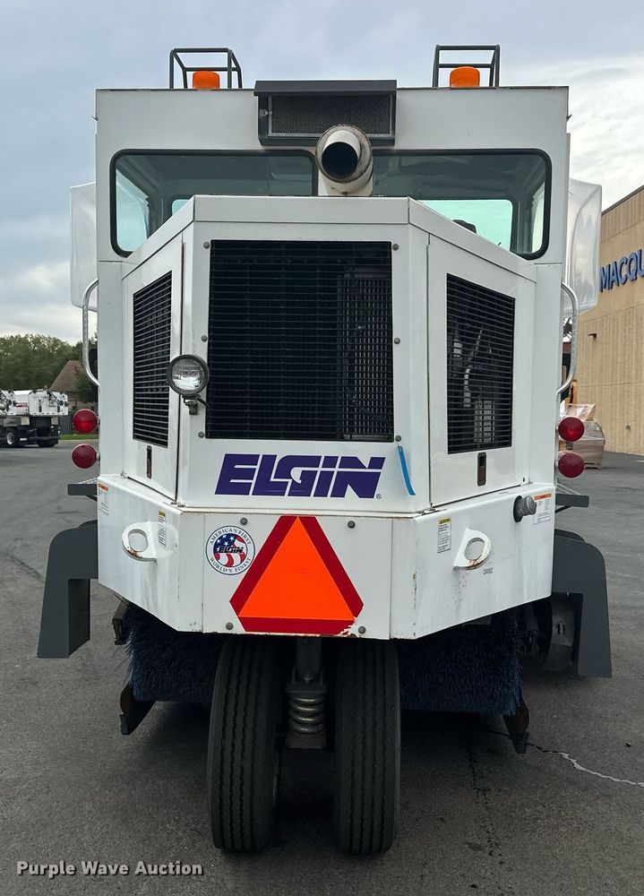 image for item EL0021 2001 Eljin Pelican series S street sweeper