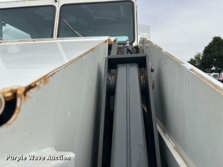 image for item EL0021 2001 Eljin Pelican series S street sweeper