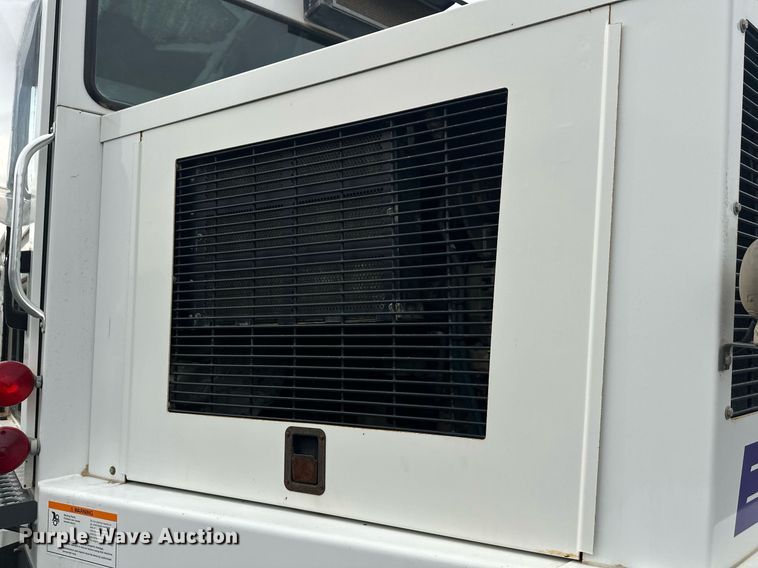 image for item EL0021 2001 Eljin Pelican series S street sweeper