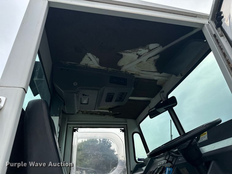 image for item EL0021 2001 Eljin Pelican series S street sweeper