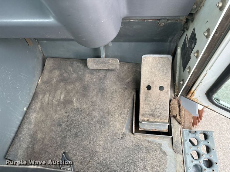 image for item EL0021 2001 Eljin Pelican series S street sweeper