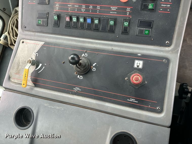 image for item EL0021 2001 Eljin Pelican series S street sweeper