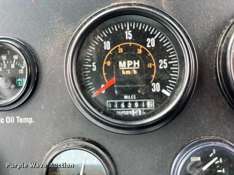 image for item EL0021 2001 Eljin Pelican series S street sweeper