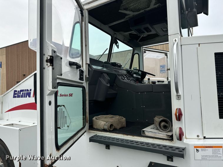 image for item EL0021 2001 Eljin Pelican series S street sweeper