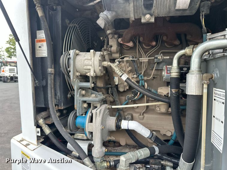 image for item EL0021 2001 Eljin Pelican series S street sweeper