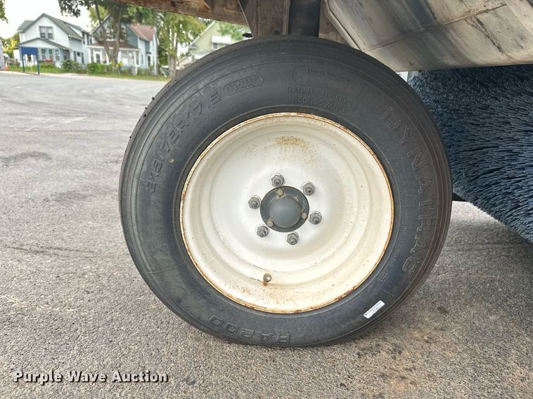 image for item EL0021 2001 Eljin Pelican series S street sweeper