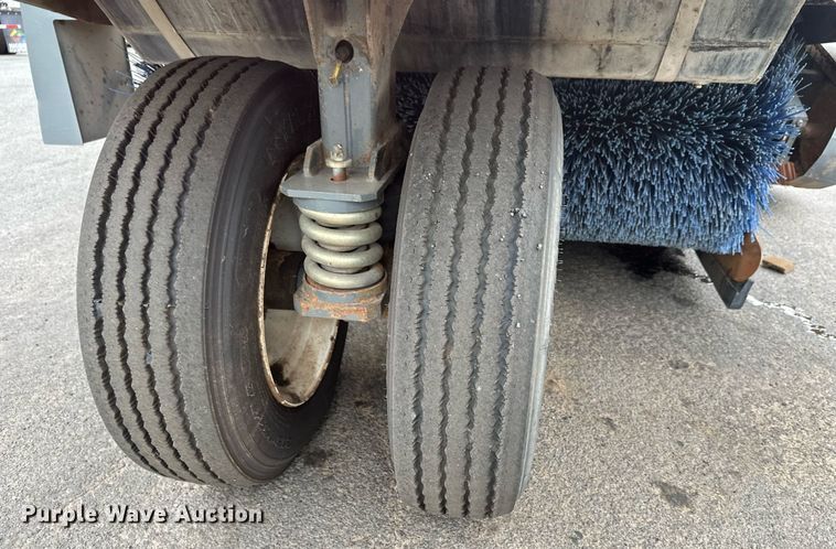 image for item EL0021 2001 Eljin Pelican series S street sweeper