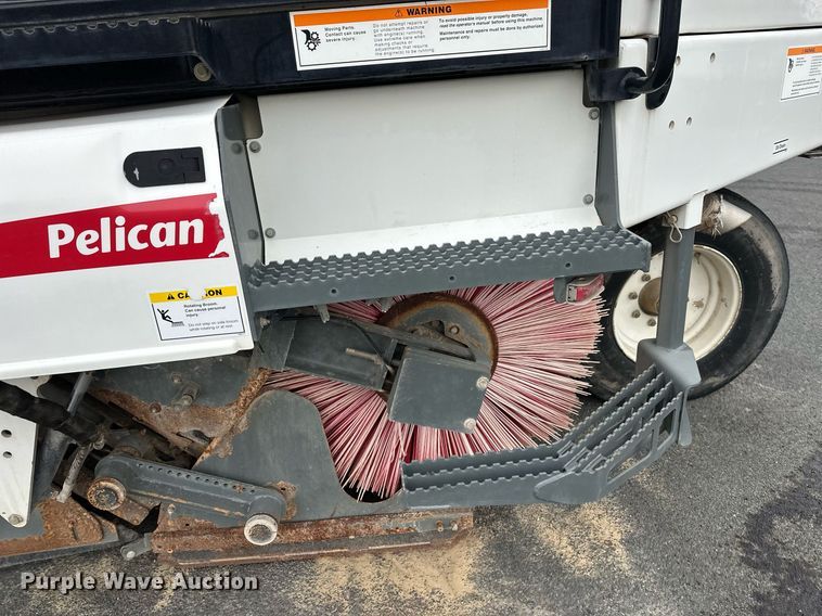 image for item EL0022 2010 Eljin Pelican street sweeper