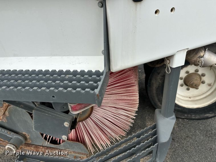 image for item EL0022 2010 Eljin Pelican street sweeper