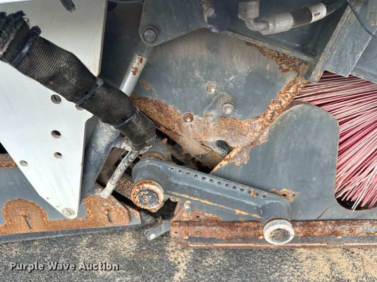 image for item EL0022 2010 Eljin Pelican street sweeper