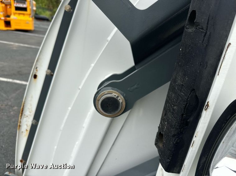 image for item EL0022 2010 Eljin Pelican street sweeper