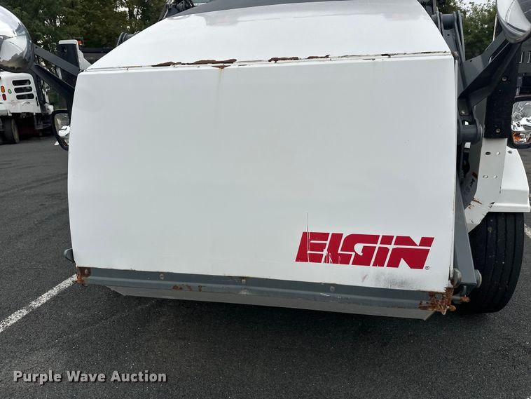 image for item EL0022 2010 Eljin Pelican street sweeper