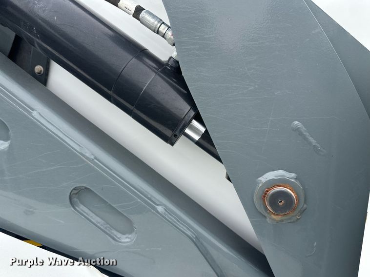 image for item EL0022 2010 Eljin Pelican street sweeper