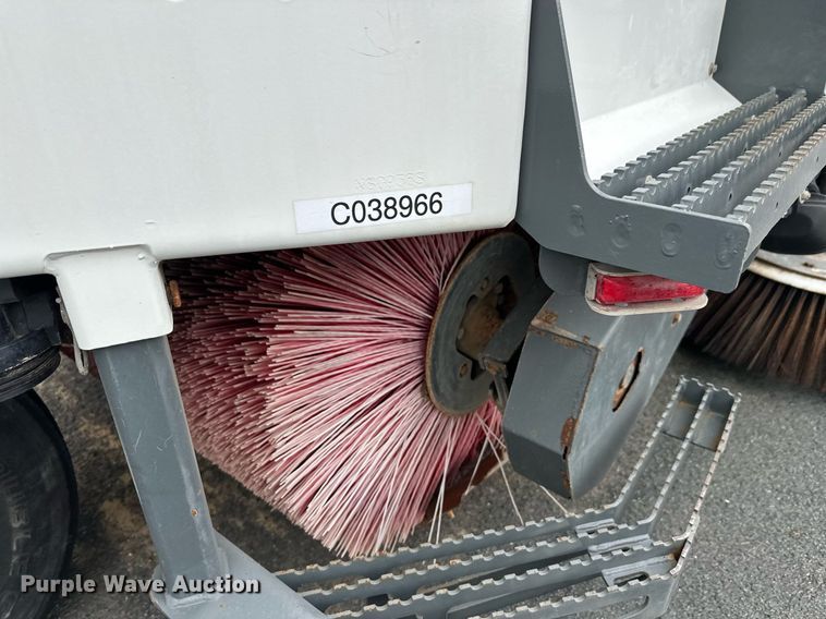 image for item EL0022 2010 Eljin Pelican street sweeper