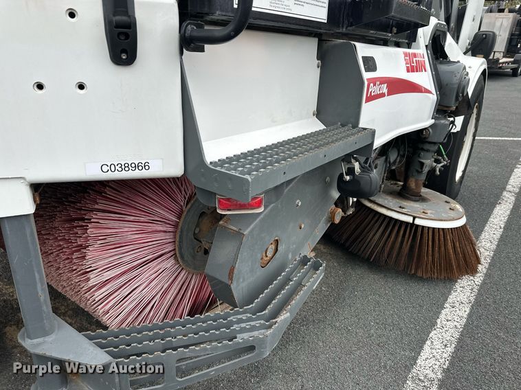 image for item EL0022 2010 Eljin Pelican street sweeper