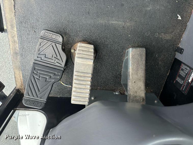 image for item EL0022 2010 Eljin Pelican street sweeper