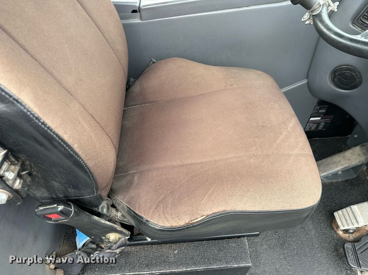 image for item EL0022 2010 Eljin Pelican street sweeper