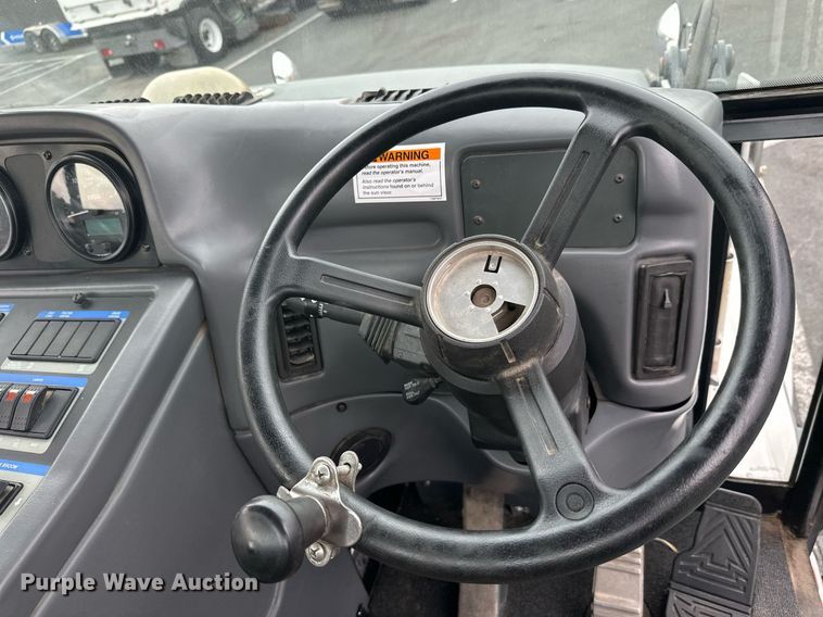 image for item EL0022 2010 Eljin Pelican street sweeper