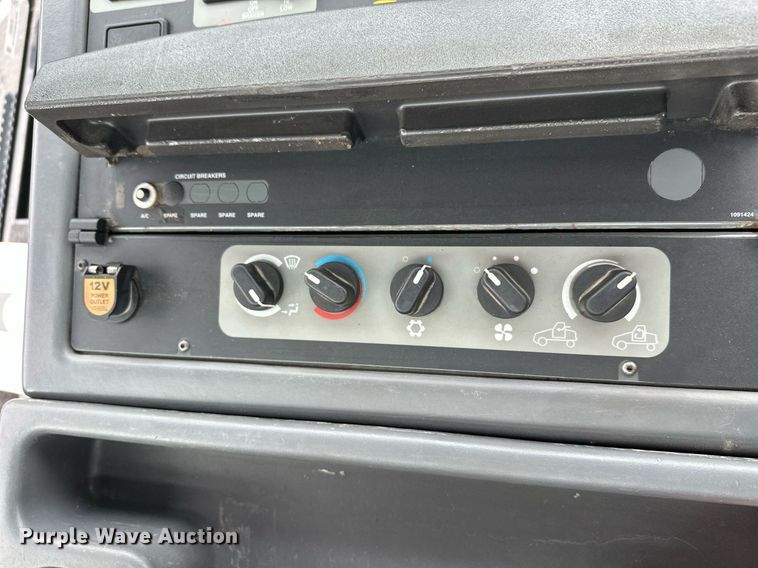 image for item EL0022 2010 Eljin Pelican street sweeper