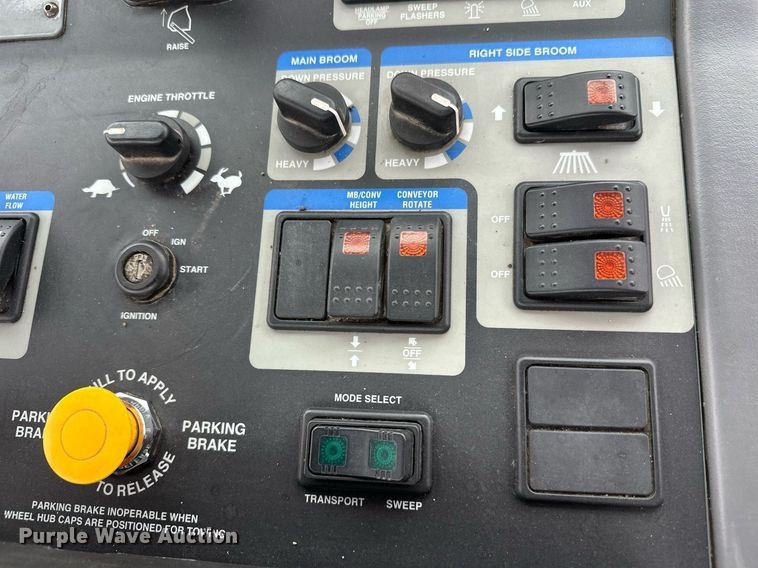 image for item EL0022 2010 Eljin Pelican street sweeper