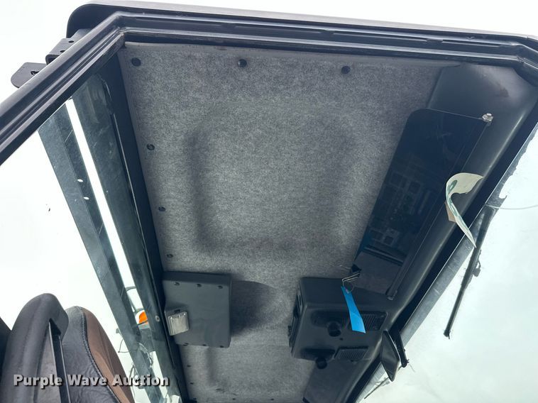 image for item EL0022 2010 Eljin Pelican street sweeper