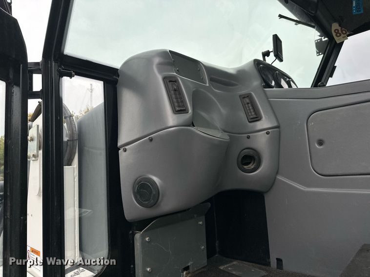 image for item EL0022 2010 Eljin Pelican street sweeper