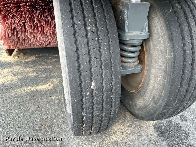 image for item EL0022 2010 Eljin Pelican street sweeper