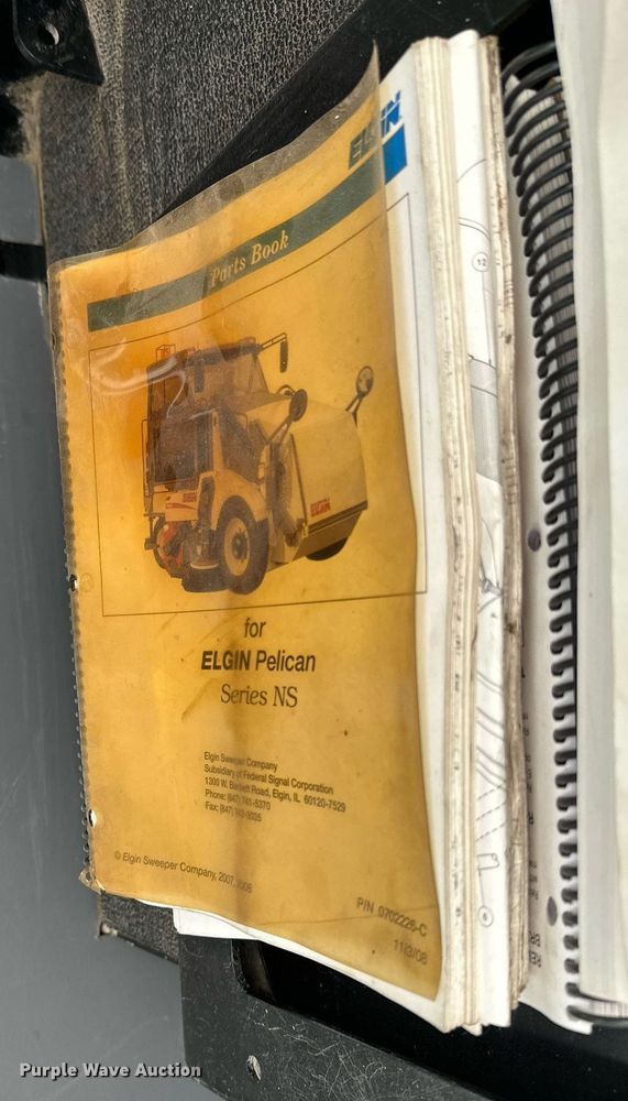 image for item EL0022 2010 Eljin Pelican street sweeper