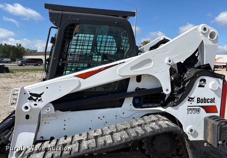 image for item EM6046 2018 Bobcat T770 tracked skid steer loader