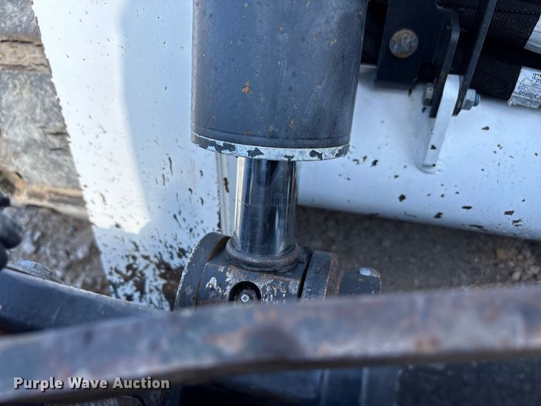 image for item EM6046 2018 Bobcat T770 tracked skid steer loader