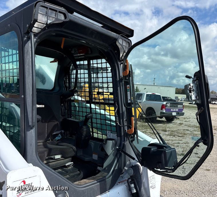 image for item EM6046 2018 Bobcat T770 tracked skid steer loader