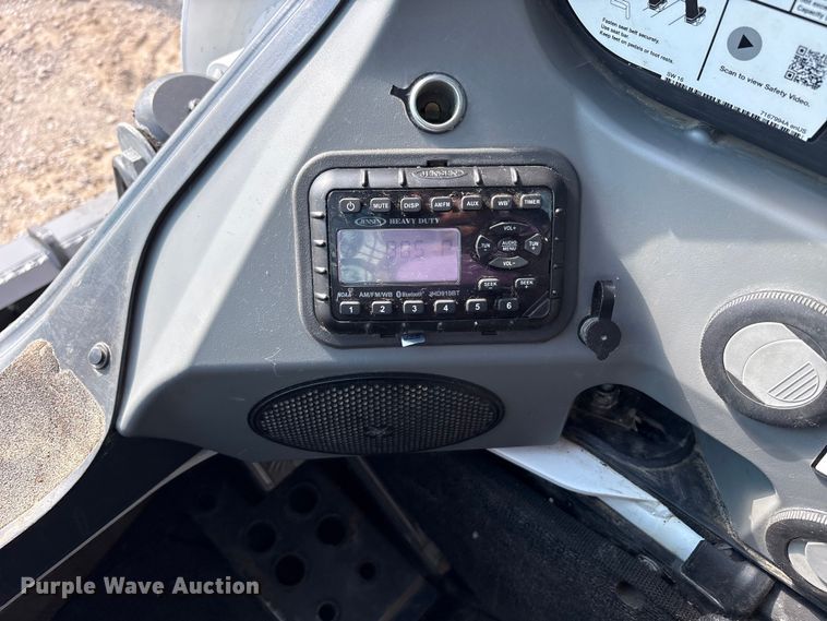 image for item EM6046 2018 Bobcat T770 tracked skid steer loader